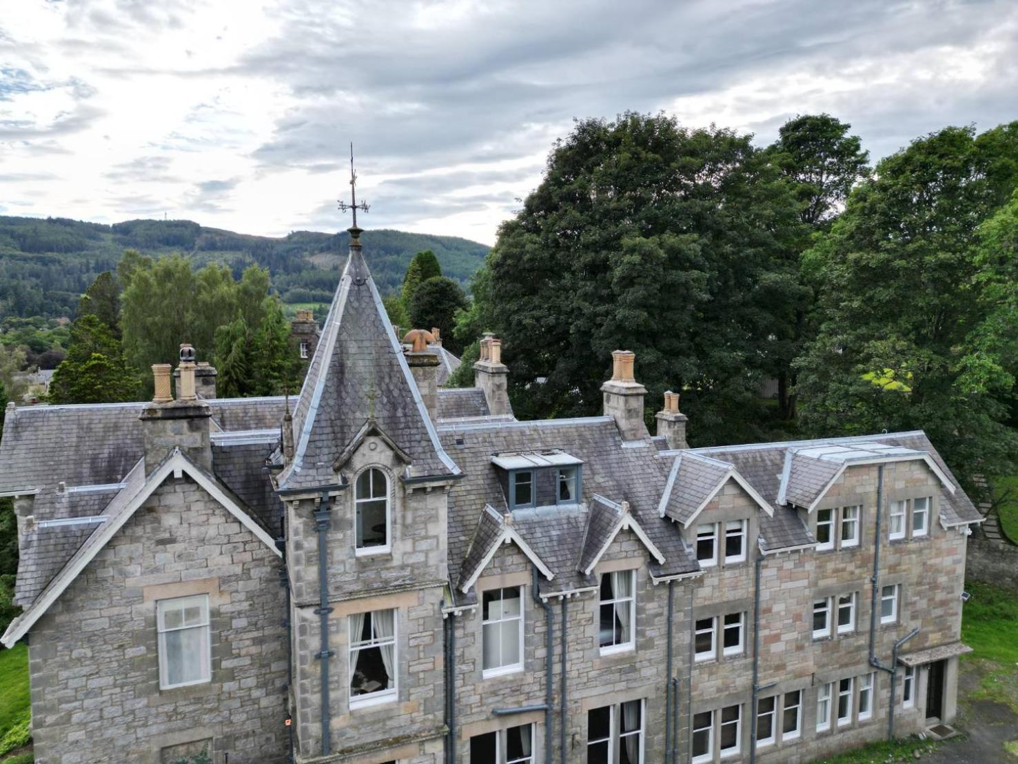 Wellwood Manor Hotel Pitlochry Exterior photo